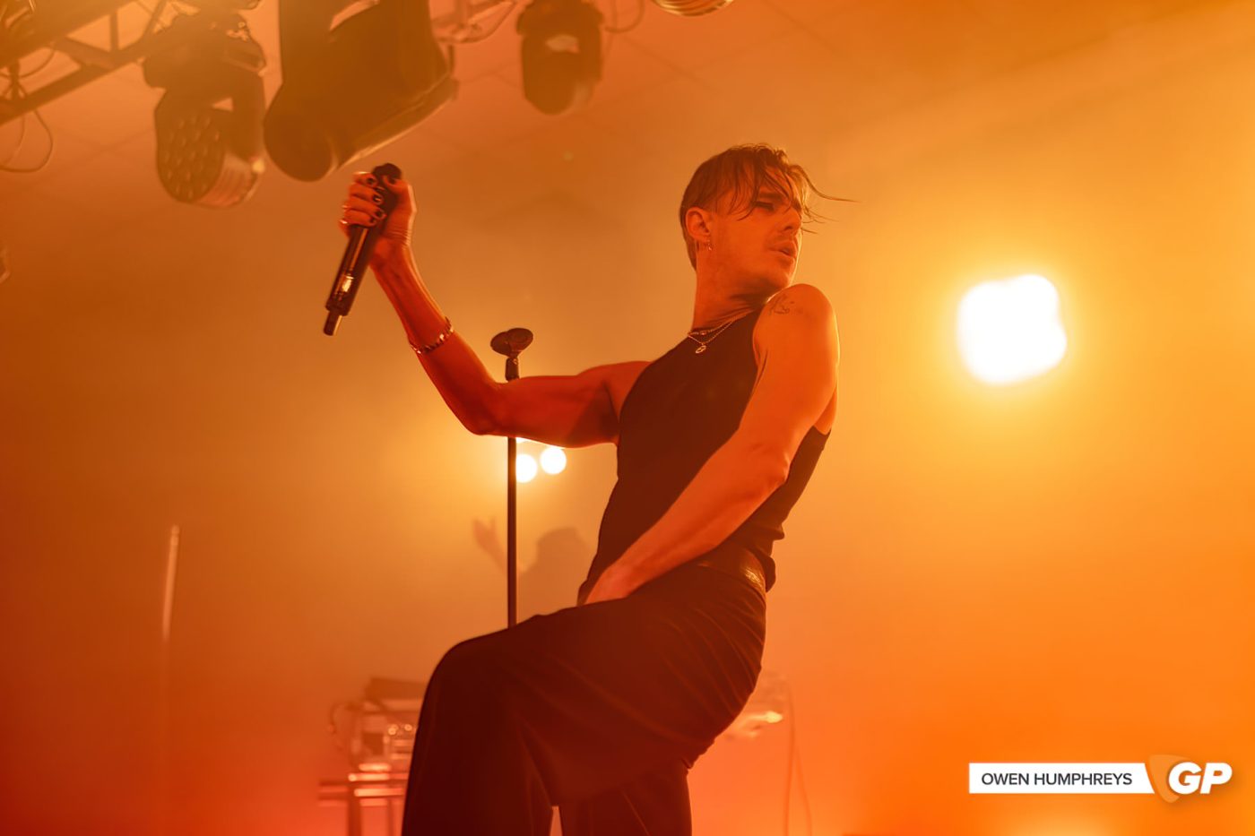 Confidence Man at The National Stadium. Photo by Owen Humphreys. www.owen.ie
