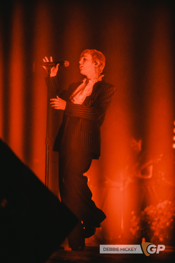 MaggieRogers_3Olympia_byDebHickey2