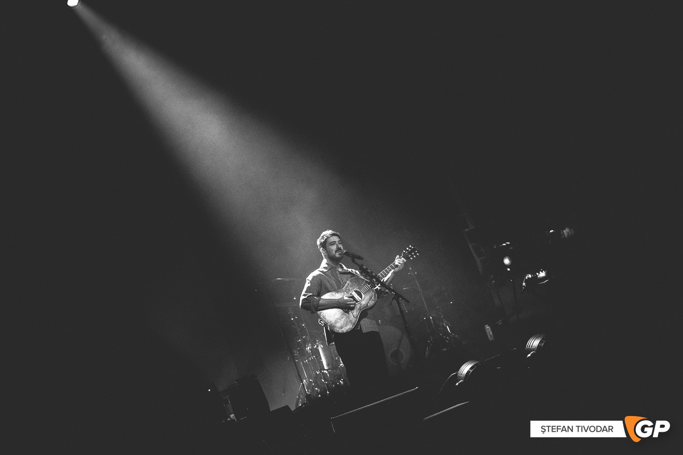Marcus Mumford 3OIympia Theatre 28 November 2022 Stefan Tivodar-1672