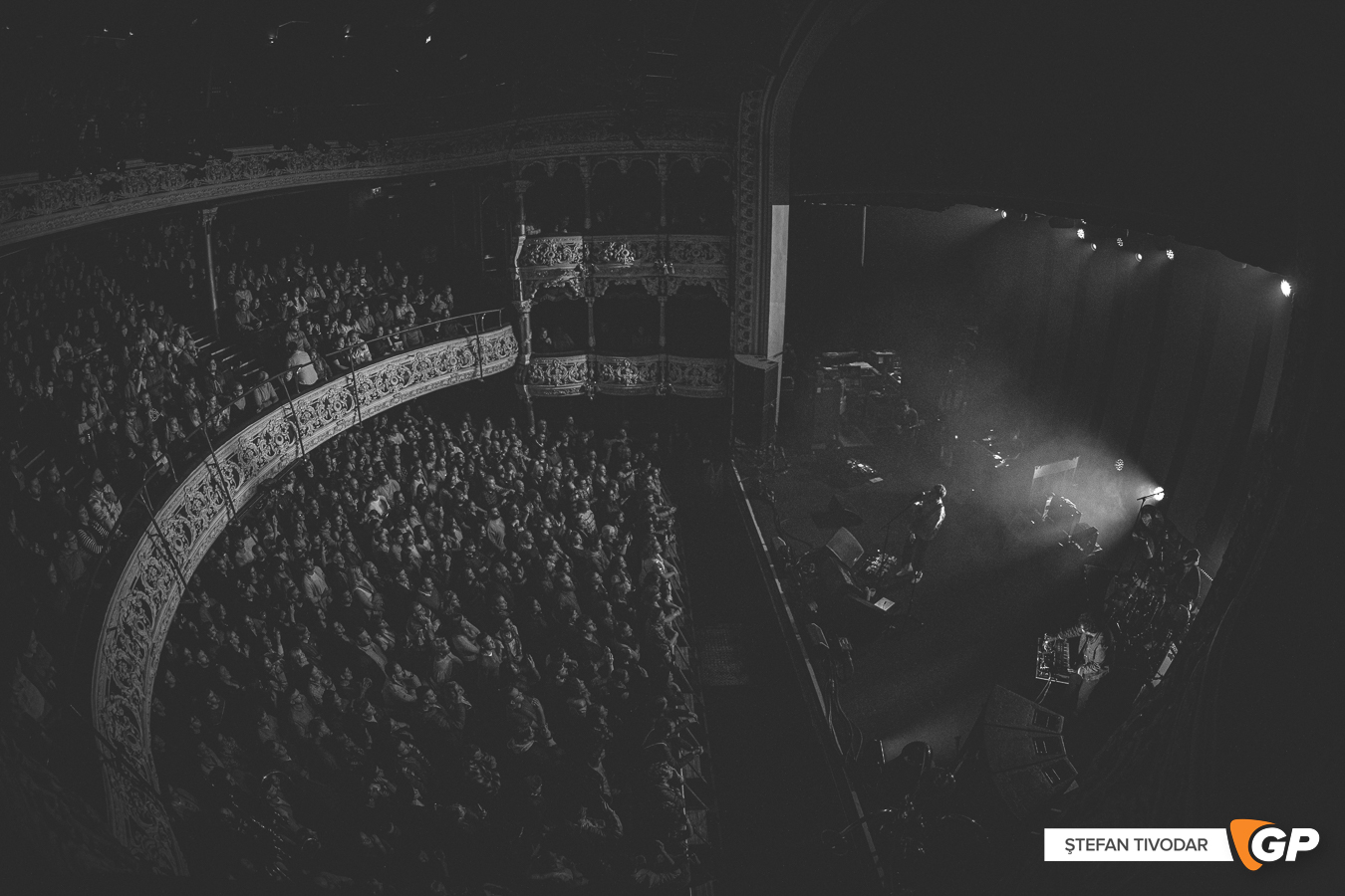 Marcus Mumford 3OIympia Theatre 28 November 2022 Stefan Tivodar-1854