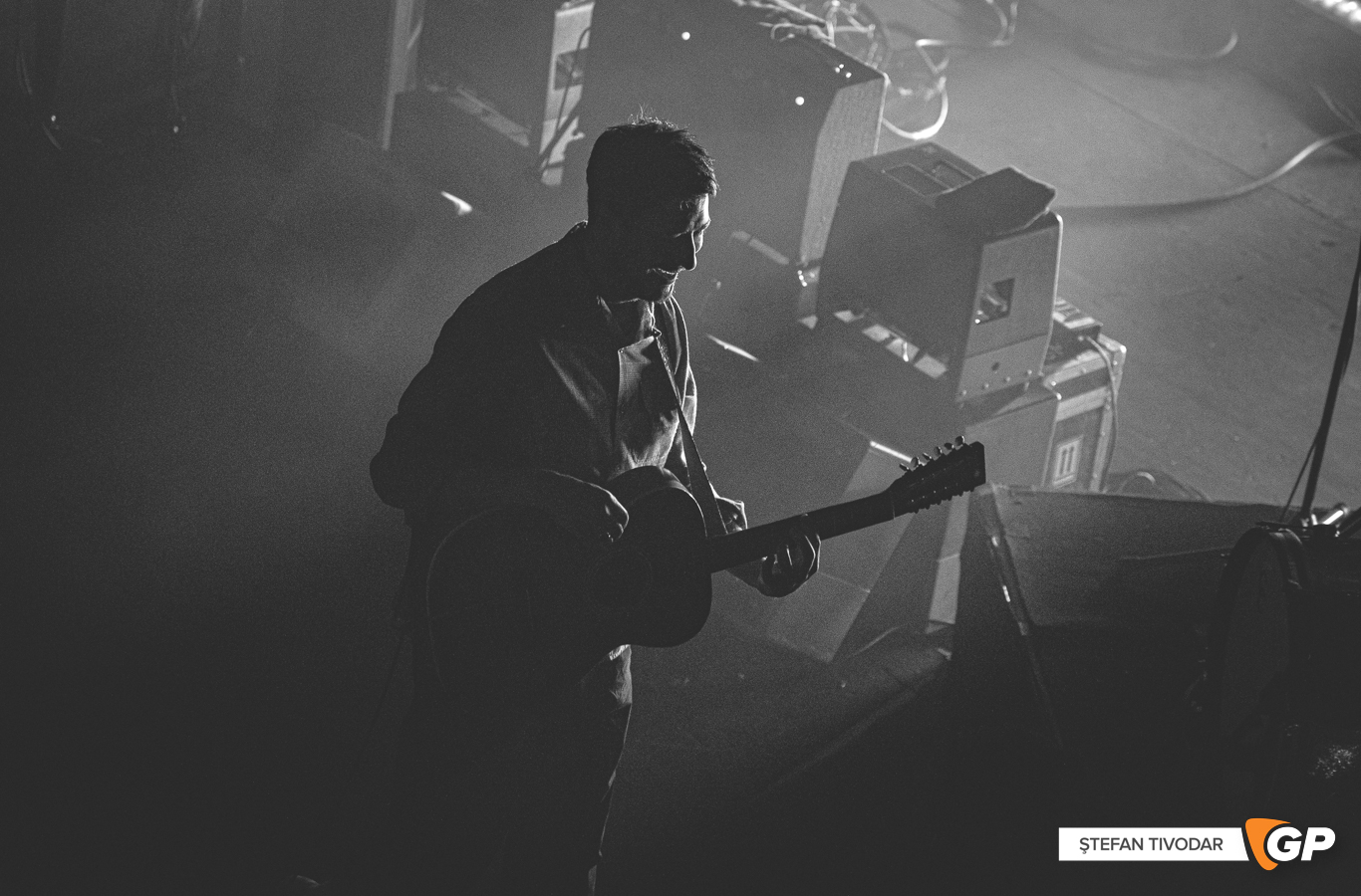 Marcus Mumford 3OIympia Theatre 28 November 2022 Stefan Tivodar-1897