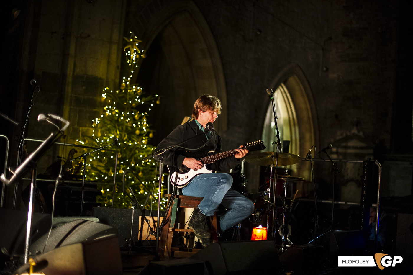 Glen Hansard at St Canices Cathedral, Kilkenny, Photographer Ciaran Foley, 08-12-2022-10