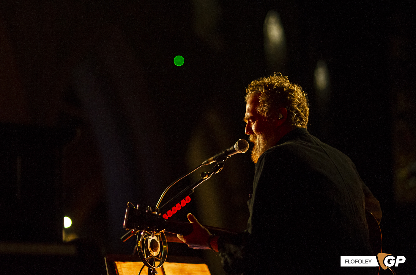 Glen Hansard at St Canices Cathedral, Kilkenny, Photographer Ciaran Foley, 08-12-2022-15