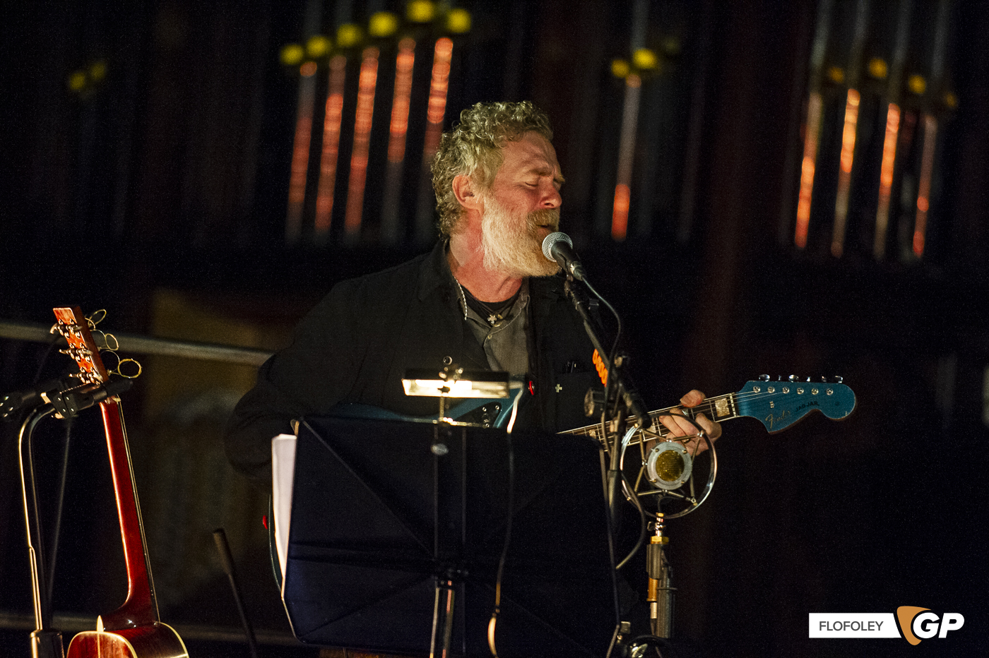 Glen Hansard at St Canices Cathedral, Kilkenny, Photographer Ciaran Foley, 08-12-2022-36