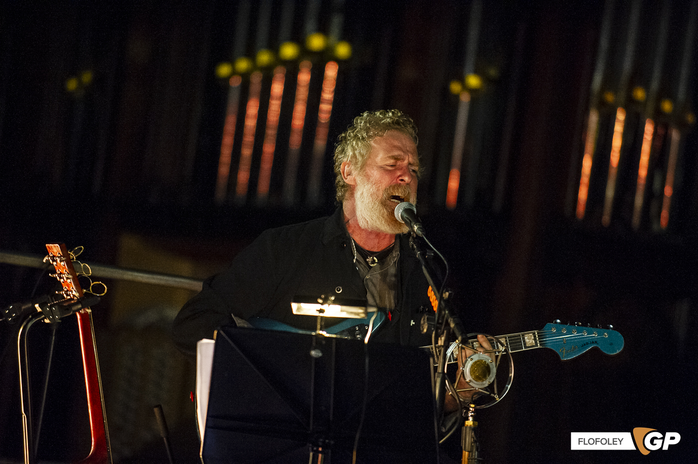 Glen Hansard at St Canices Cathedral, Kilkenny, Photographer Ciaran Foley, 08-12-2022-37