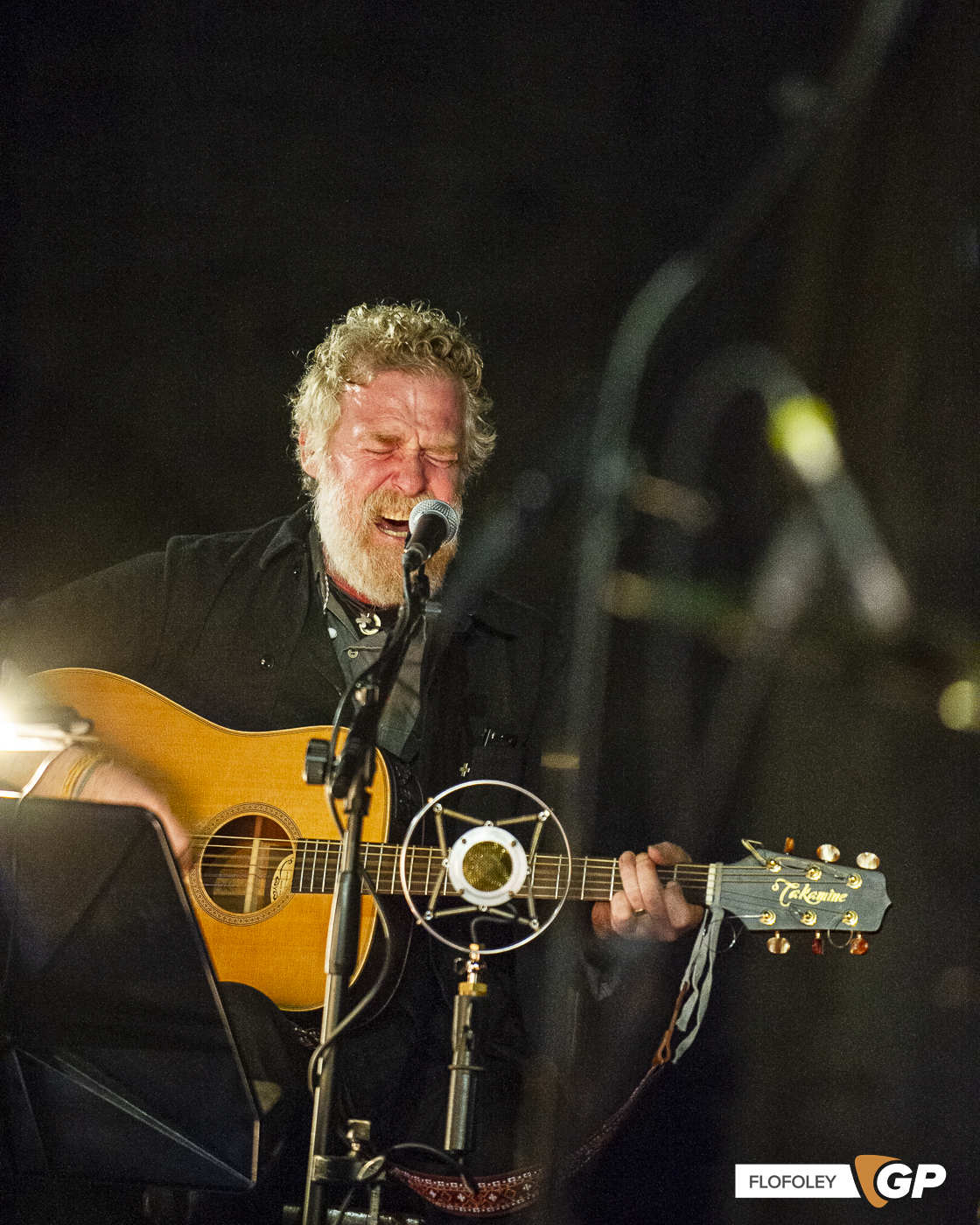 Glen Hansard at St Canices Cathedral, Kilkenny, Photographer Ciaran Foley, 08-12-2022-44