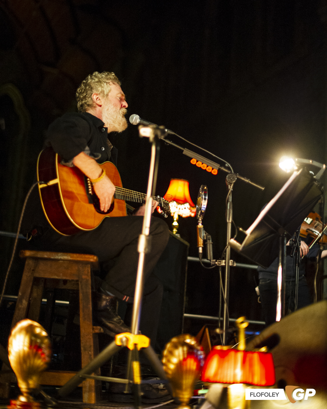 Glen Hansard at St Canices Cathedral, Kilkenny, Photographer Ciaran Foley, 08-12-2022-51