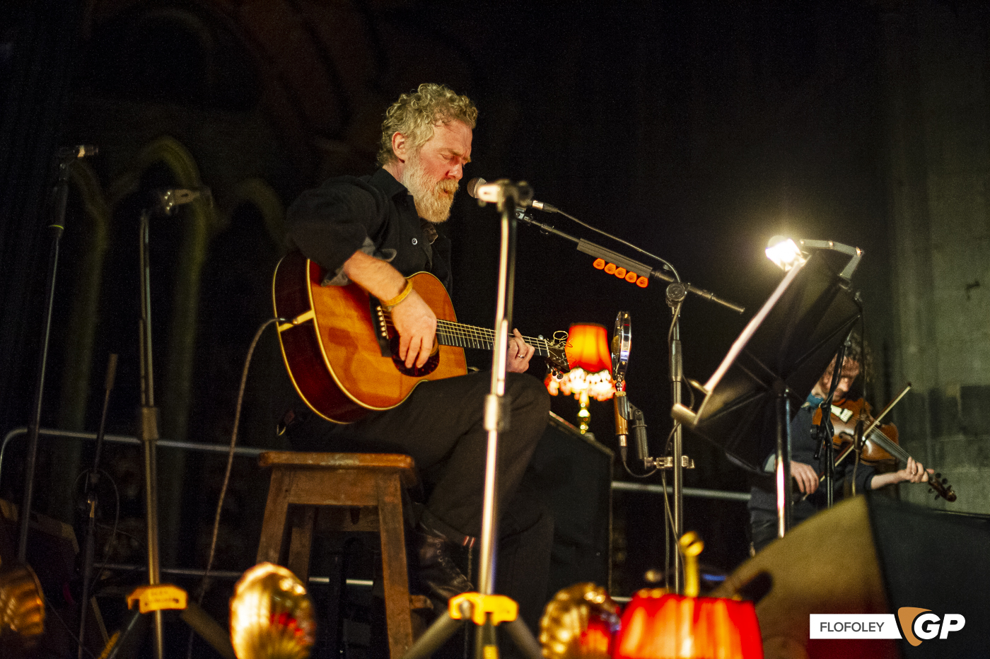 Glen Hansard at St Canices Cathedral, Kilkenny, Photographer Ciaran Foley, 08-12-2022-52