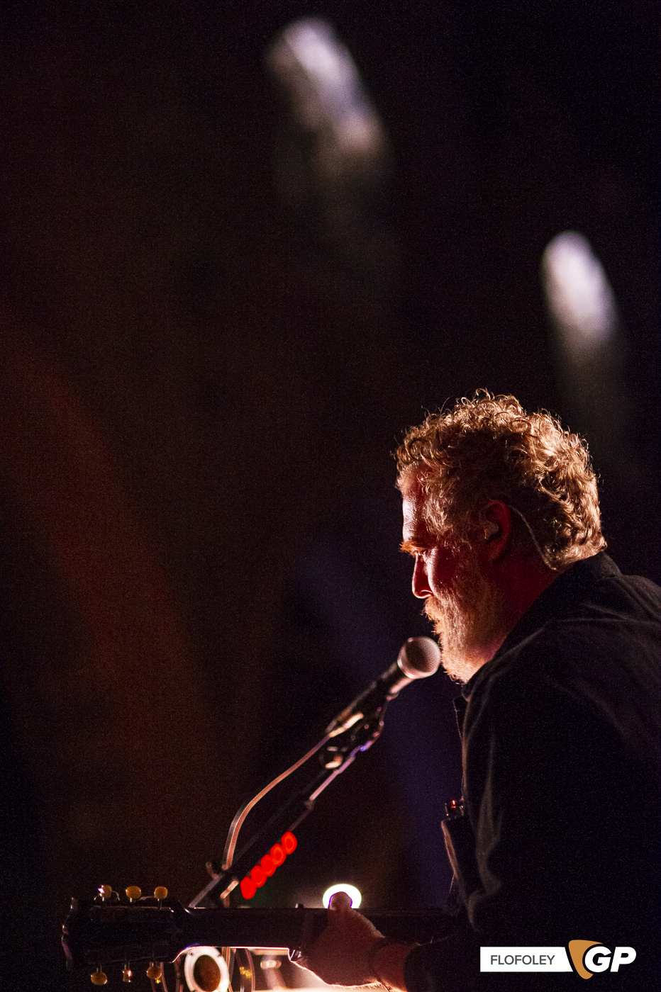 Glen Hansard at St Canices Cathedral, Kilkenny, Photographer Ciaran Foley, 08-12-2022-54