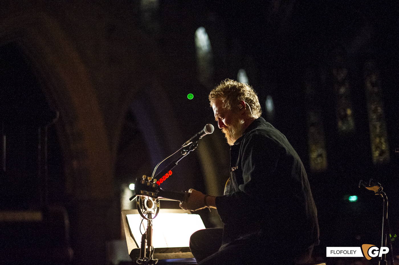 Glen Hansard at St Canices Cathedral, Kilkenny, Photographer Ciaran Foley, 08-12-2022-57