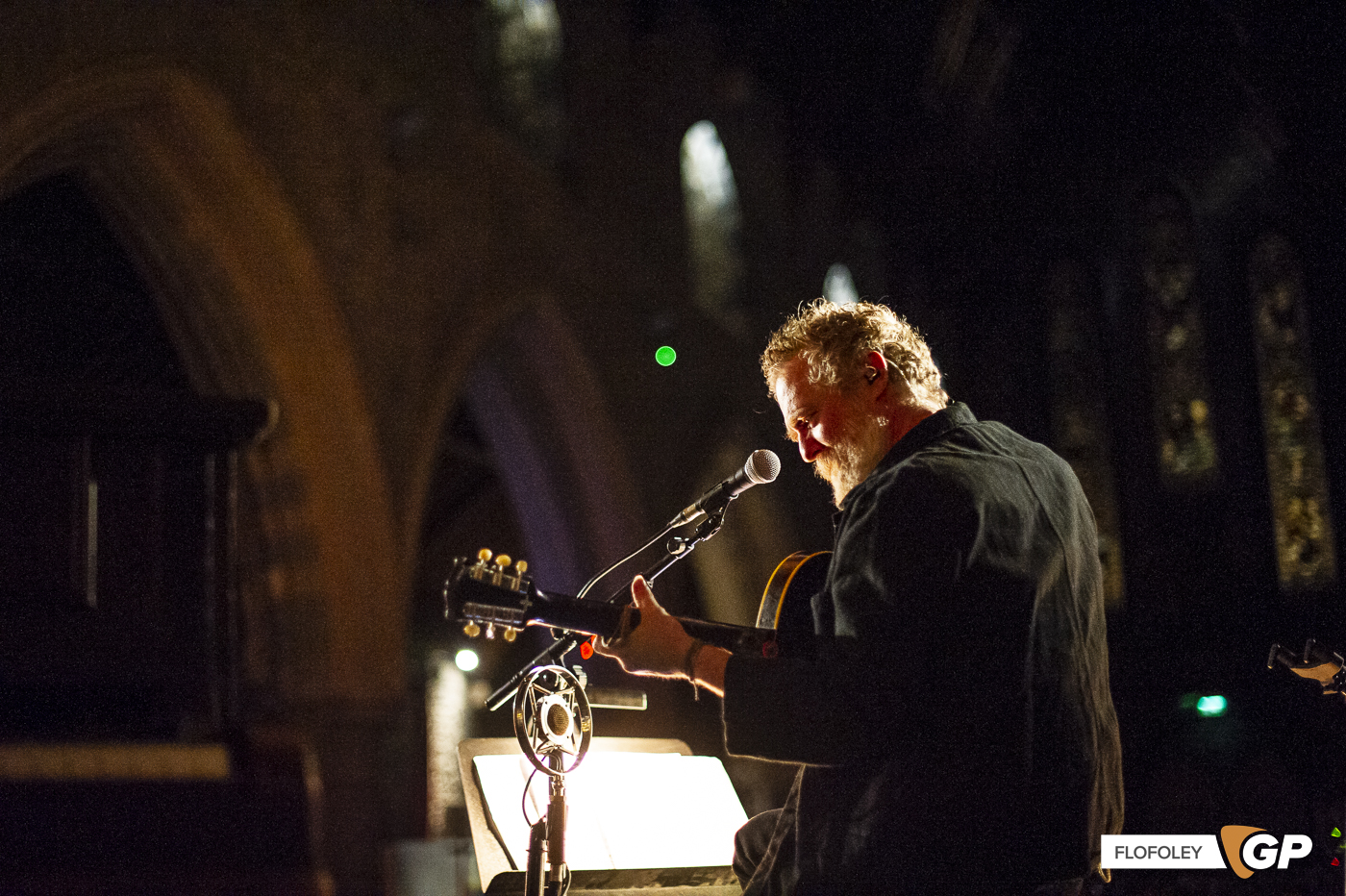 Glen Hansard at St Canices Cathedral, Kilkenny, Photographer Ciaran Foley, 08-12-2022-59