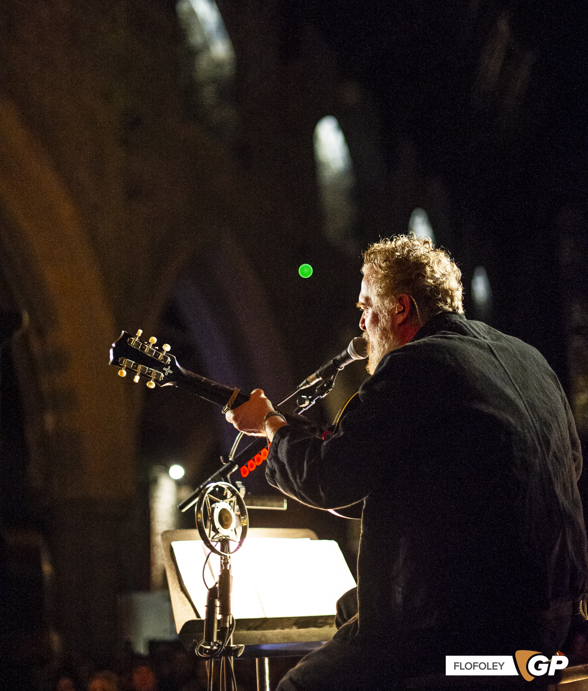 Glen Hansard at St Canices Cathedral, Kilkenny, Photographer Ciaran Foley, 08-12-2022-60