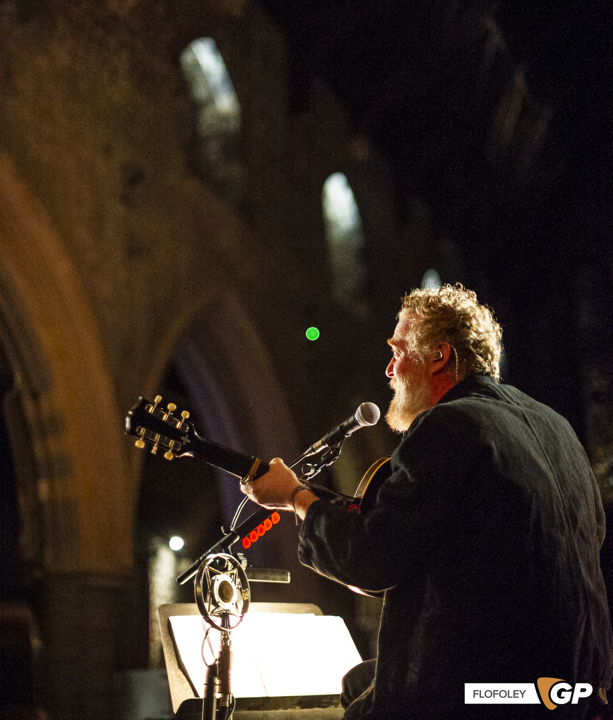 Glen Hansard at St Canices Cathedral, Kilkenny, Photographer Ciaran Foley, 08-12-2022-61