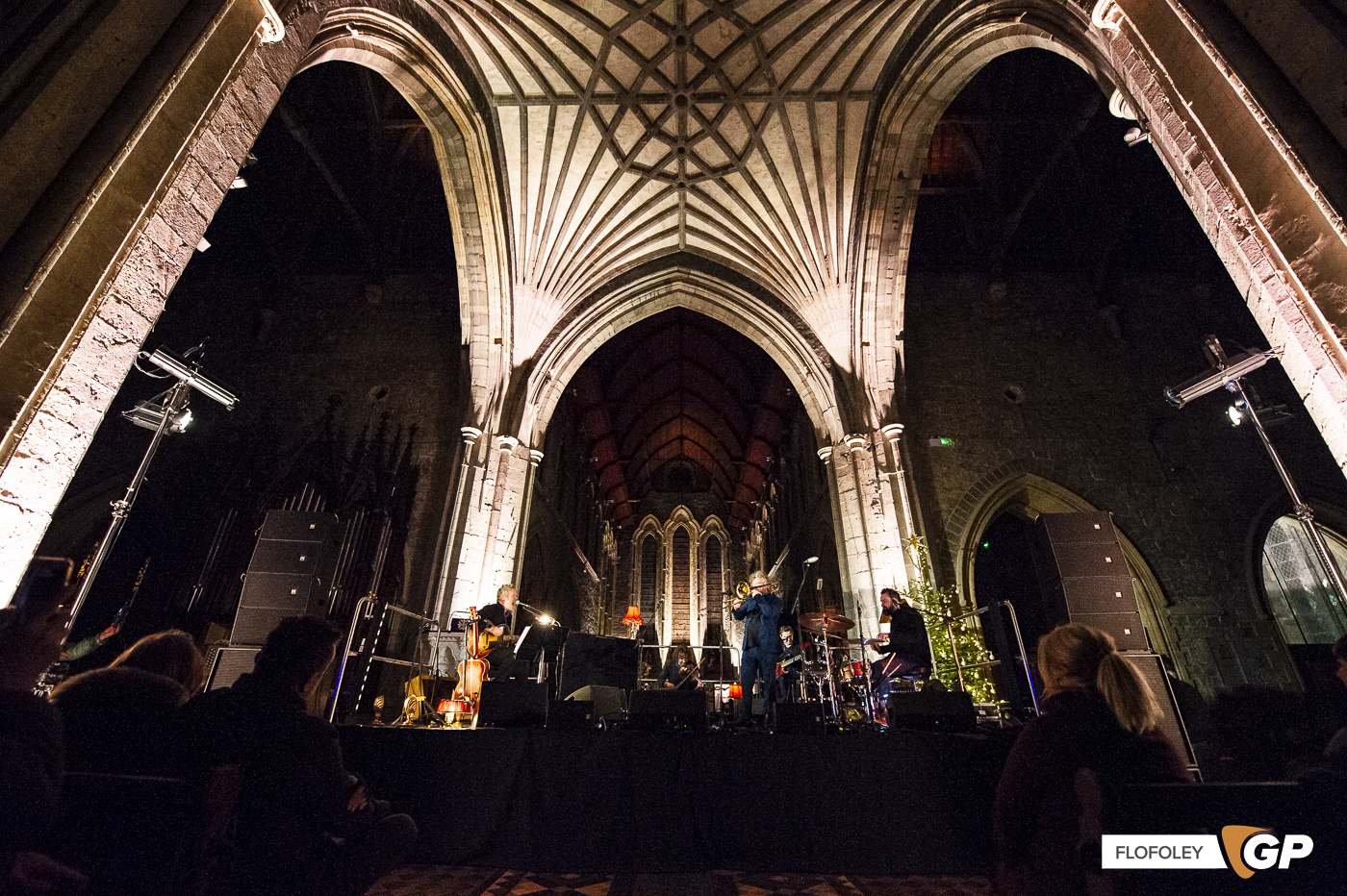 Glen Hansard at St Canices Cathedral, Kilkenny, Photographer Ciaran Foley, 08-12-2022-63