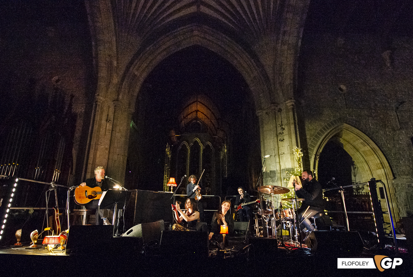 Glen Hansard at St Canices Cathedral, Kilkenny, Photographer Ciaran Foley, 08-12-2022-67