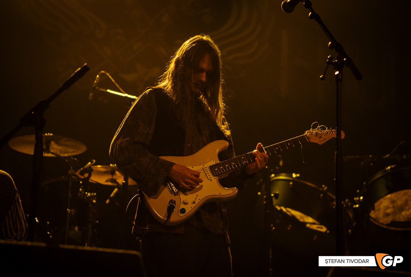 Tau & The Drones of Praise 3Olympia Theatre 5 December 2022 2022 Stefan Tivodar-7878