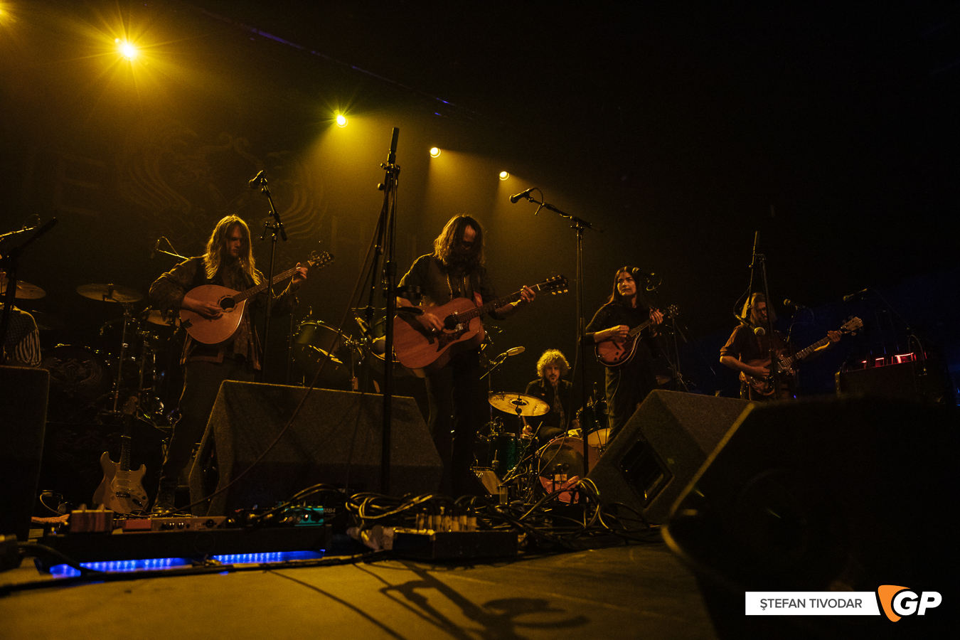 Tau & The Drones of Praise 3Olympia Theatre 5 December 2022 2022 Stefan Tivodar-7898