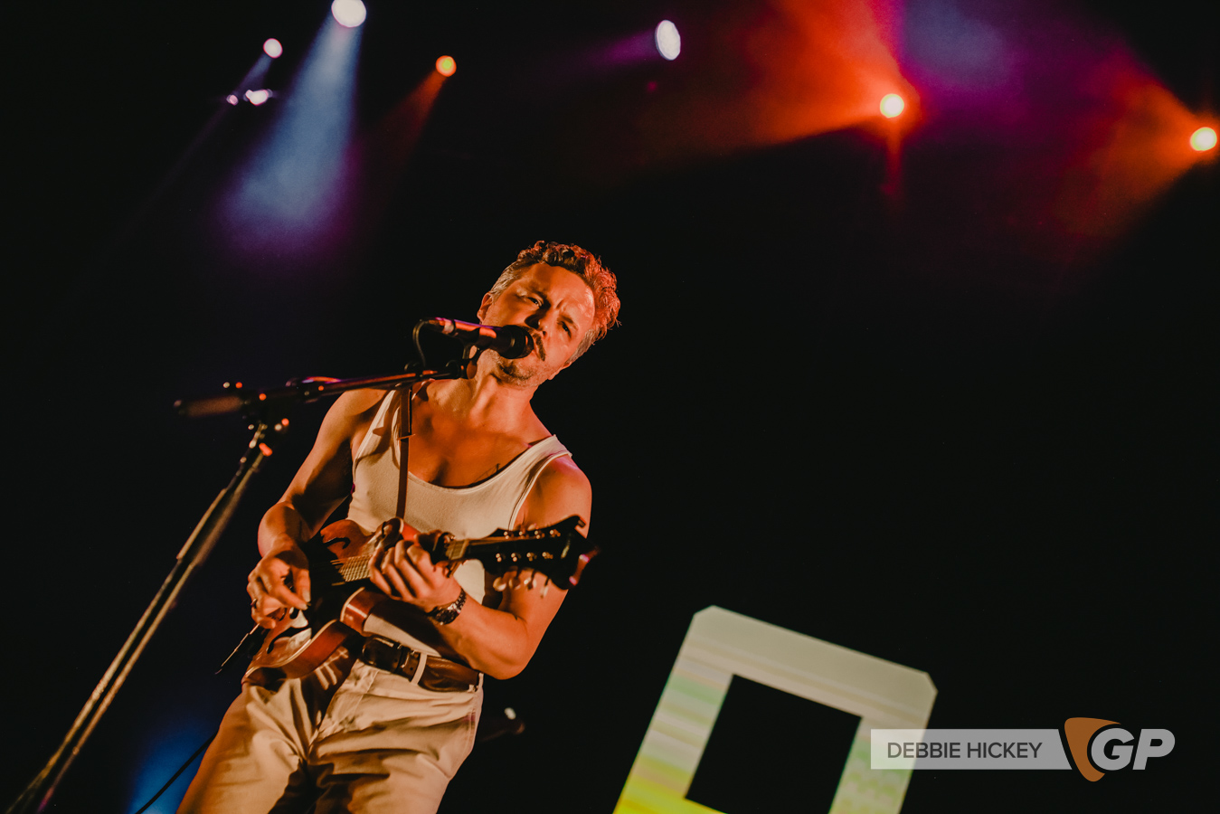 TallestManOnEarth_VicarStDublin_byDebHickey26