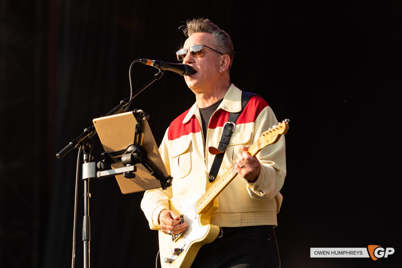 Richard Hawley at St. Anne’s Park, Dublin. Photo by Owen Humphreys www.owen.ie