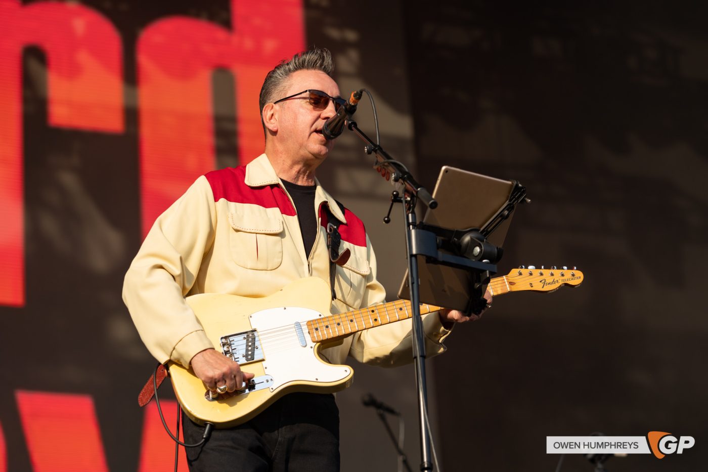 Richard Hawley at St. Anne’s Park, Dublin. Photo by Owen Humphreys www.owen.ie