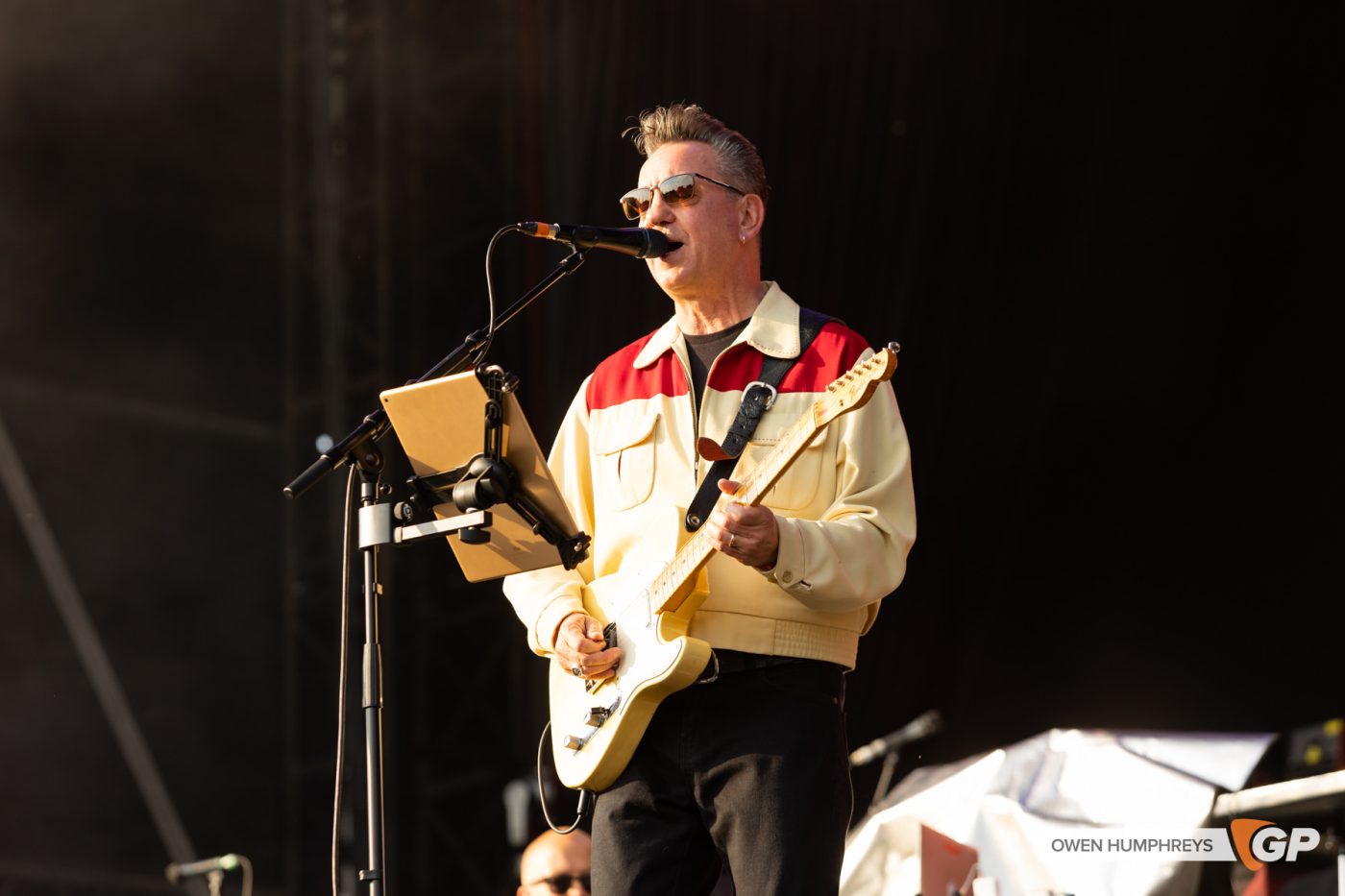 Richard Hawley at St. Anne’s Park, Dublin. Photo by Owen Humphreys www.owen.ie