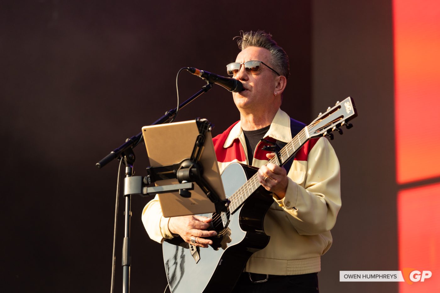 Richard Hawley at St. Anne’s Park, Dublin. Photo by Owen Humphreys www.owen.ie