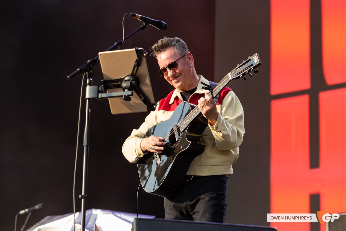 Richard Hawley at St. Anne’s Park, Dublin. Photo by Owen Humphreys www.owen.ie