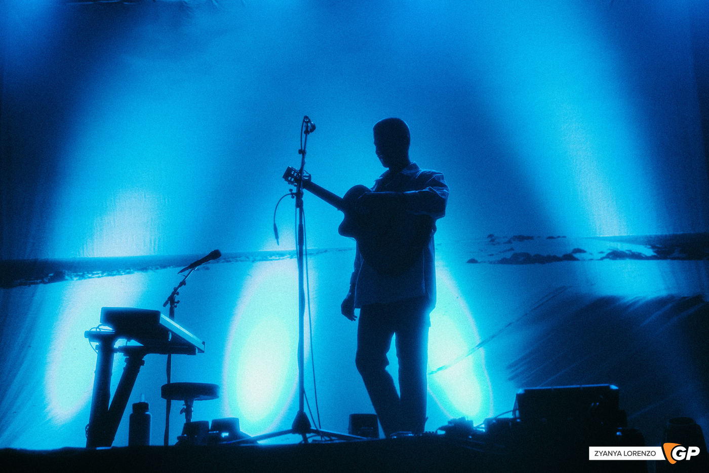 Ziggy Alberts live at the Olympia, Dublin. Photographed by Zyanya Lorenzo.