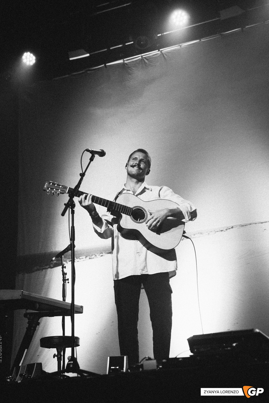 Ziggy Alberts live at the Olympia, Dublin. Photographed by Zyanya Lorenzo.