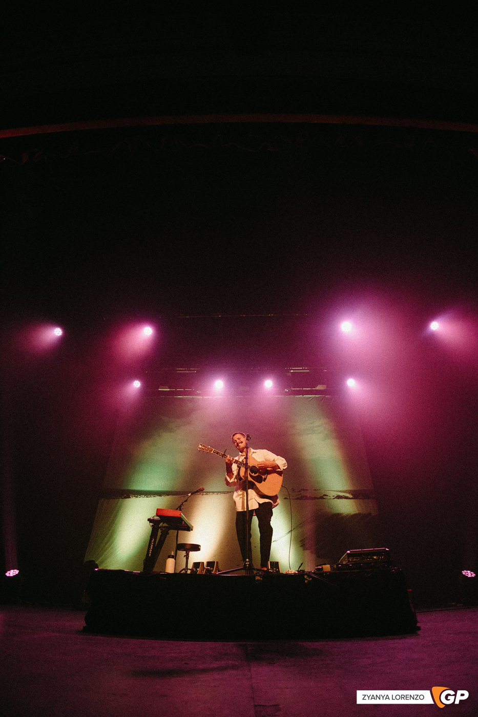 Ziggy Alberts live at the Olympia, Dublin. Photographed by Zyanya Lorenzo.
