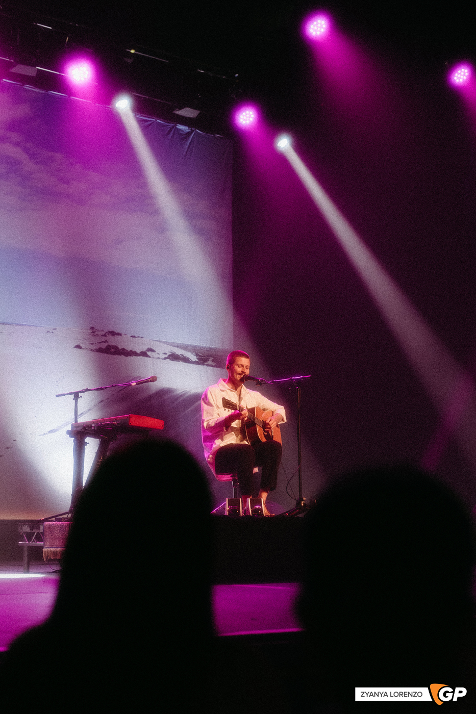 Ziggy Alberts live at the Olympia, Dublin. Photographed by Zyanya Lorenzo.