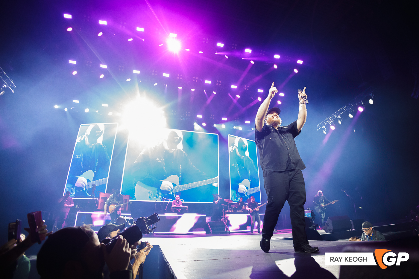 Luke Combs 3Arena Photo by Ray Keogh