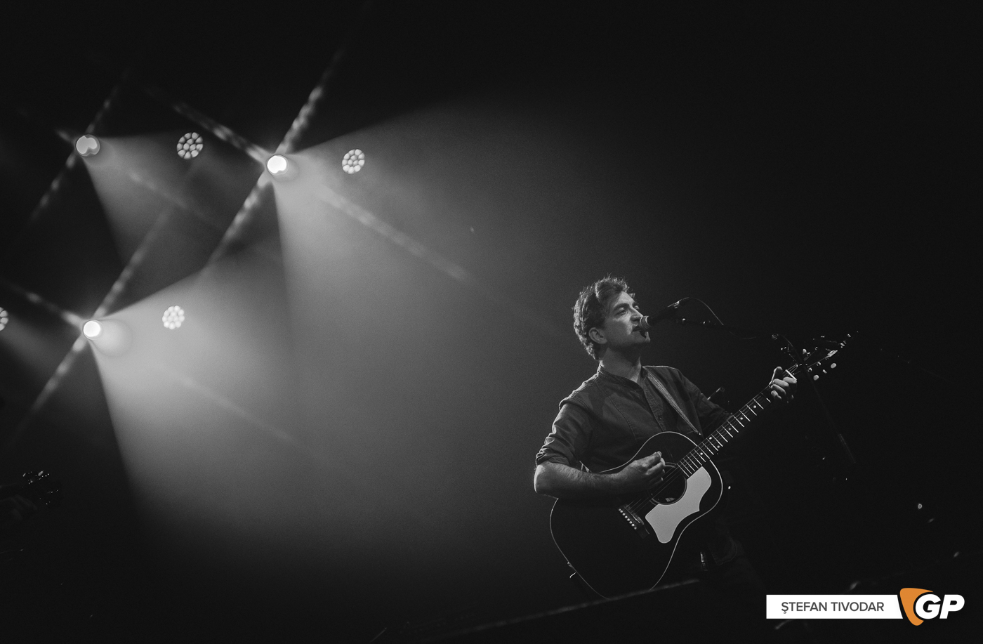 Ultan Conlon 3Olympia Theatre 7 December 2023 Stefan Tivodar-68384