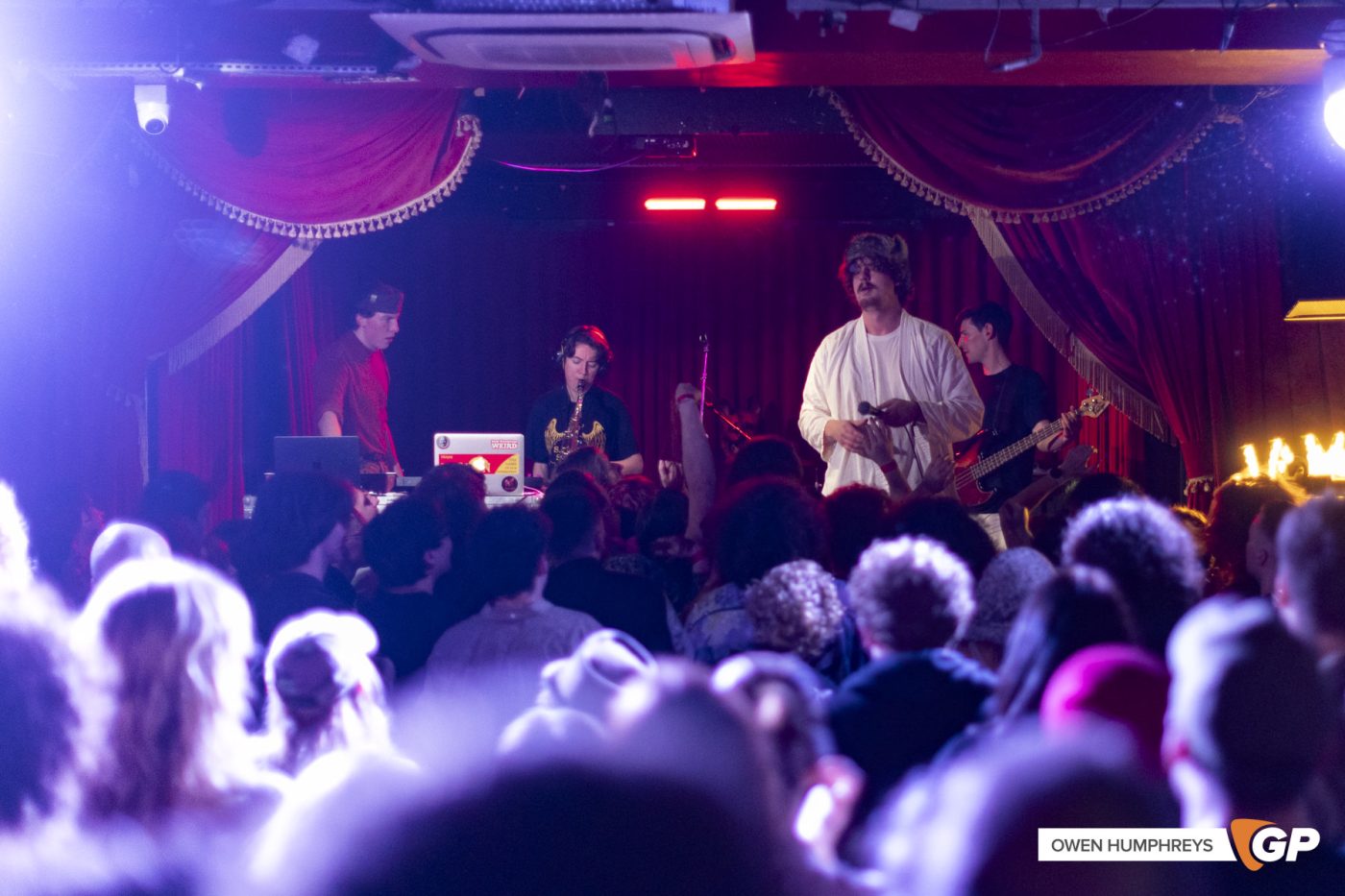 Borderline Festival at The Workmans Club. Photo by Owen Humphreys www.owen.ie-40