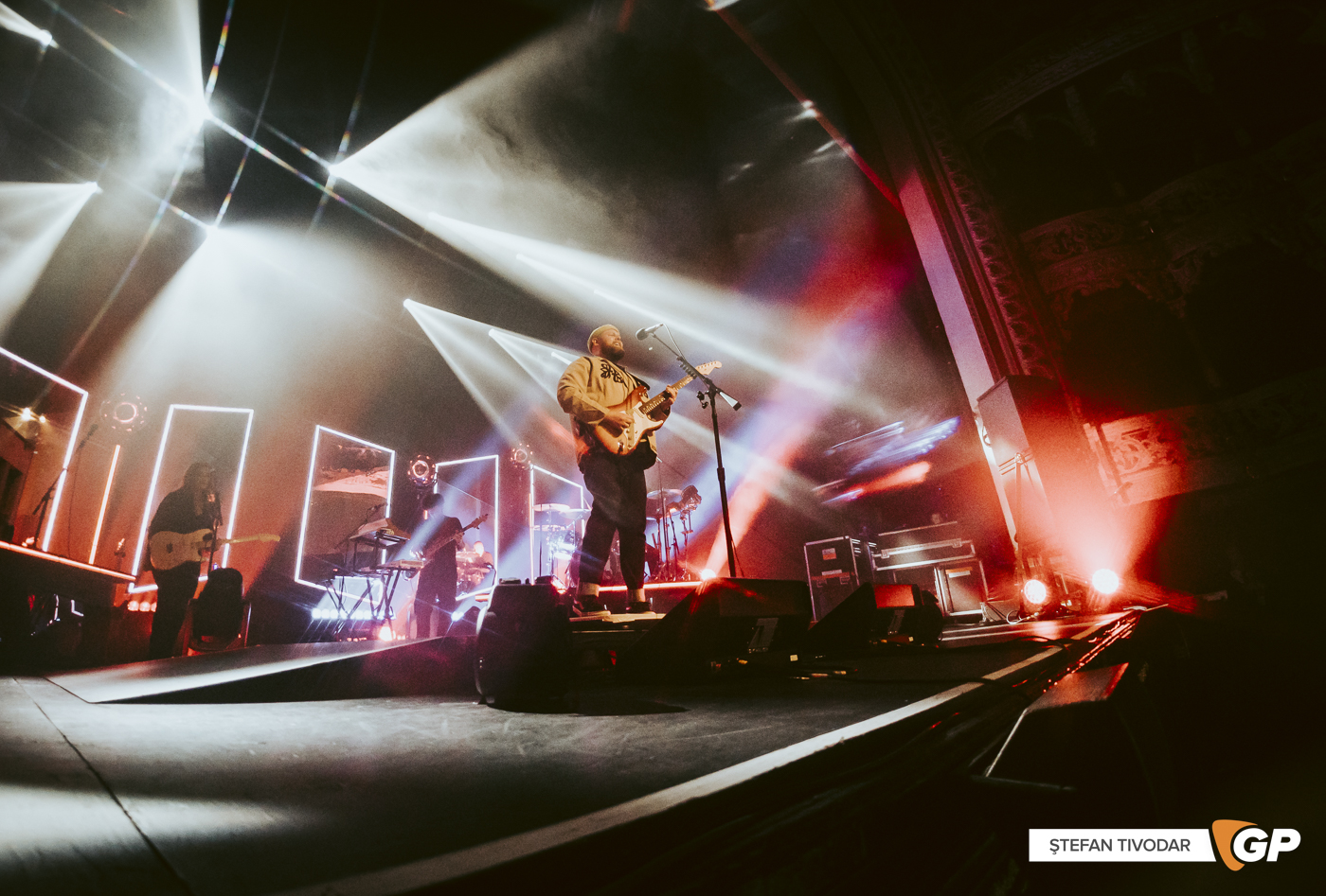 Tom Walker 3Olympia Theatre 22 April 2024 Stefan Tivodar-64492
