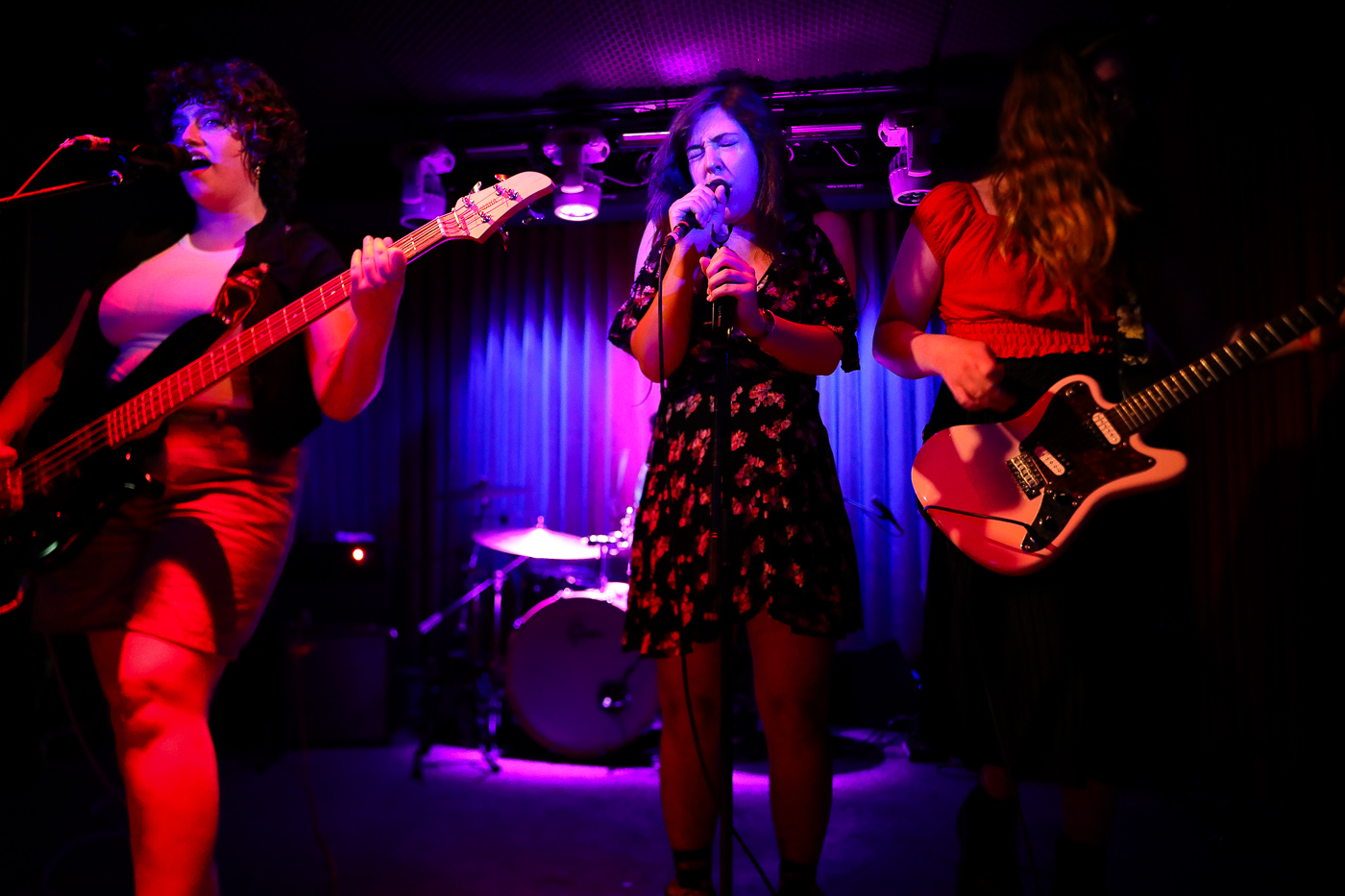 girlfriend. at The Workman’s Club, Dublin on 18 May 2024 by Yan Bourke