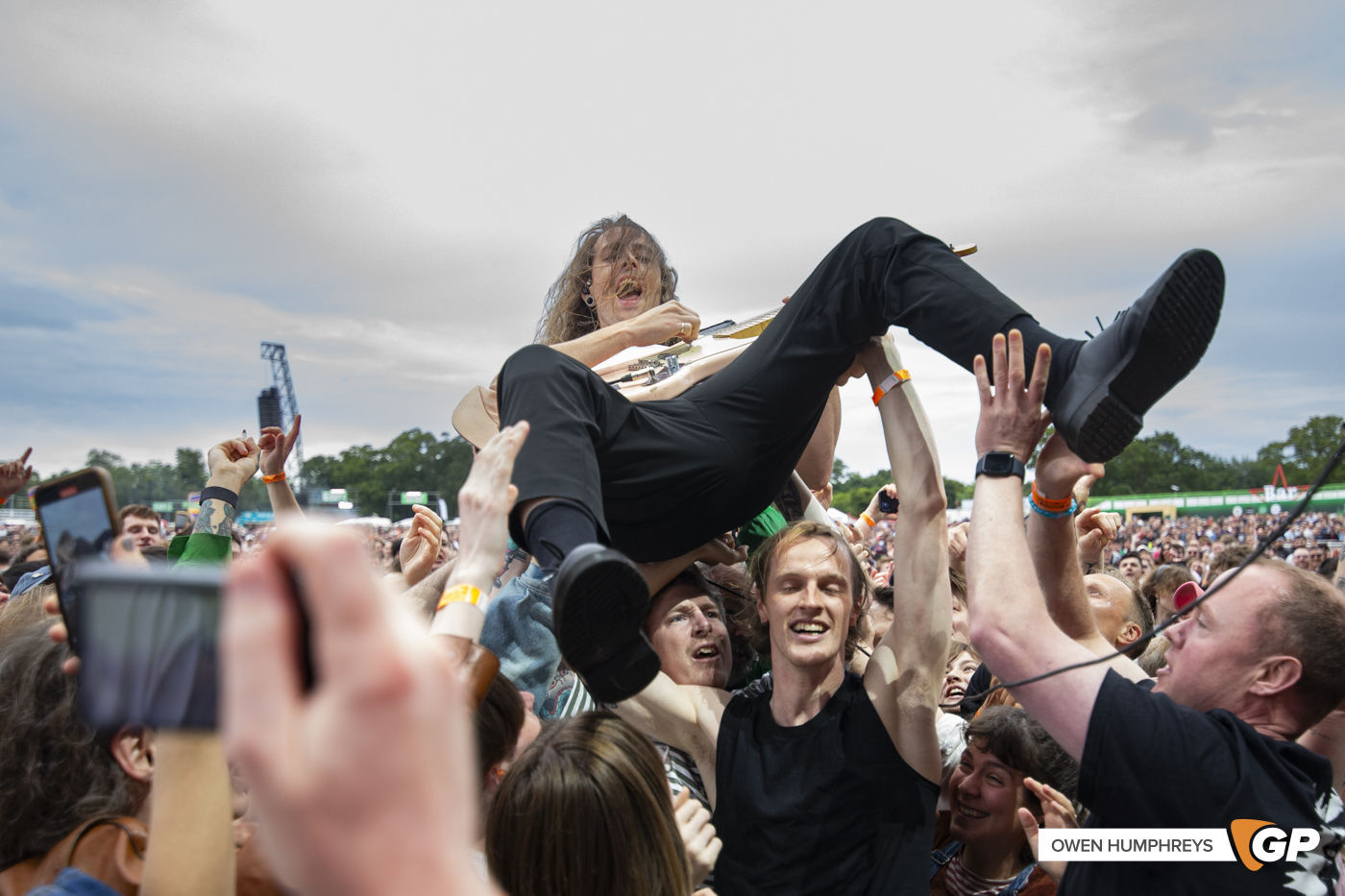 Idles at Malahinde Castle. Photo by Owen Humphreys www.owen.ie