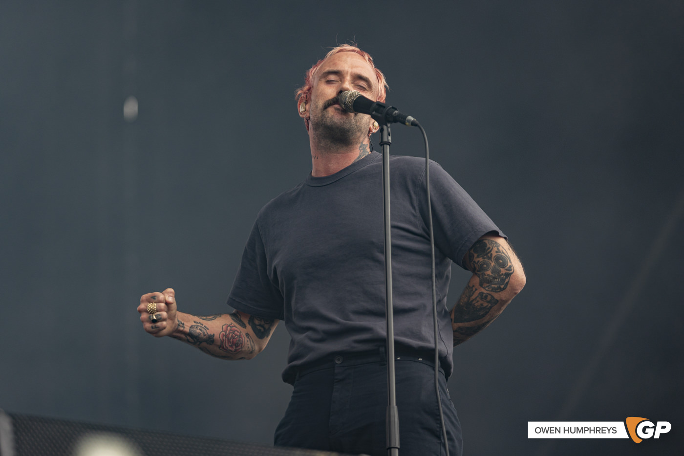 Idles at Malahinde Castle. Photo by Owen Humphreys www.owen.ie