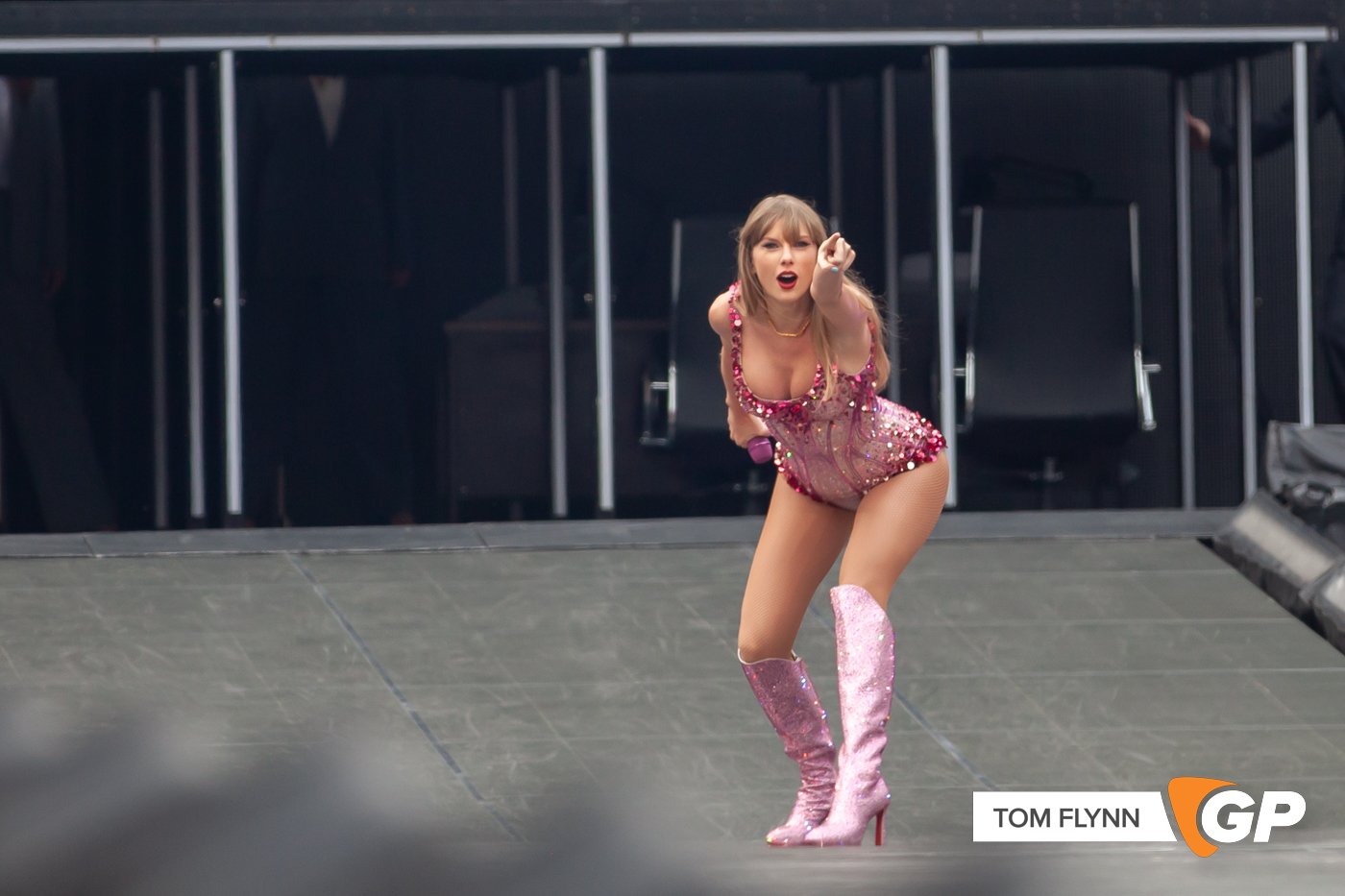 TAYLOR SWIFT at AVIVA STADIUM-01