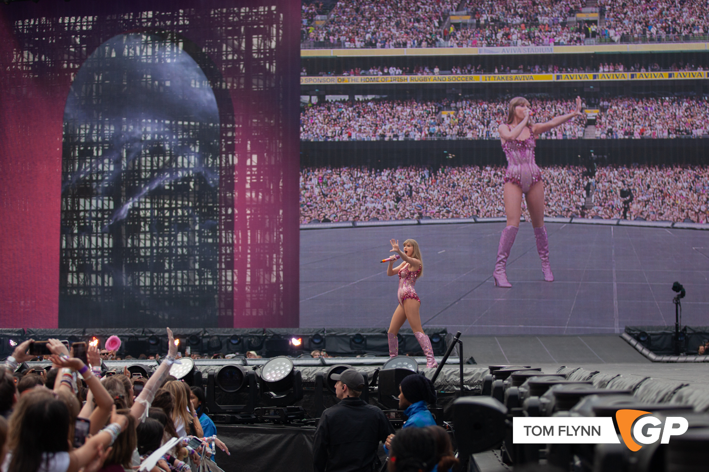 TAYLOR SWIFT at AVIVA STADIUM-08