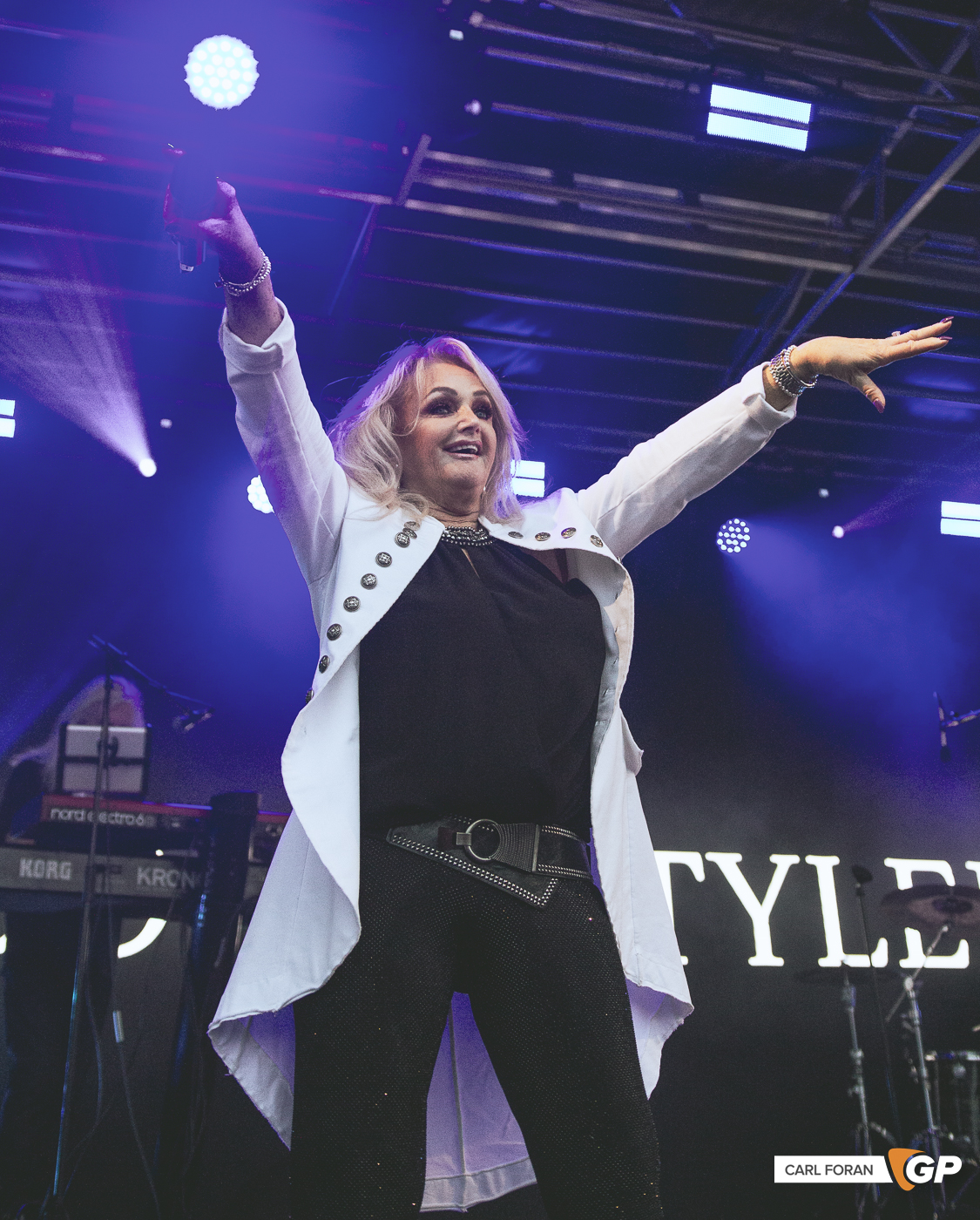 Bonnie Tyler Leopardstown racecourse -23