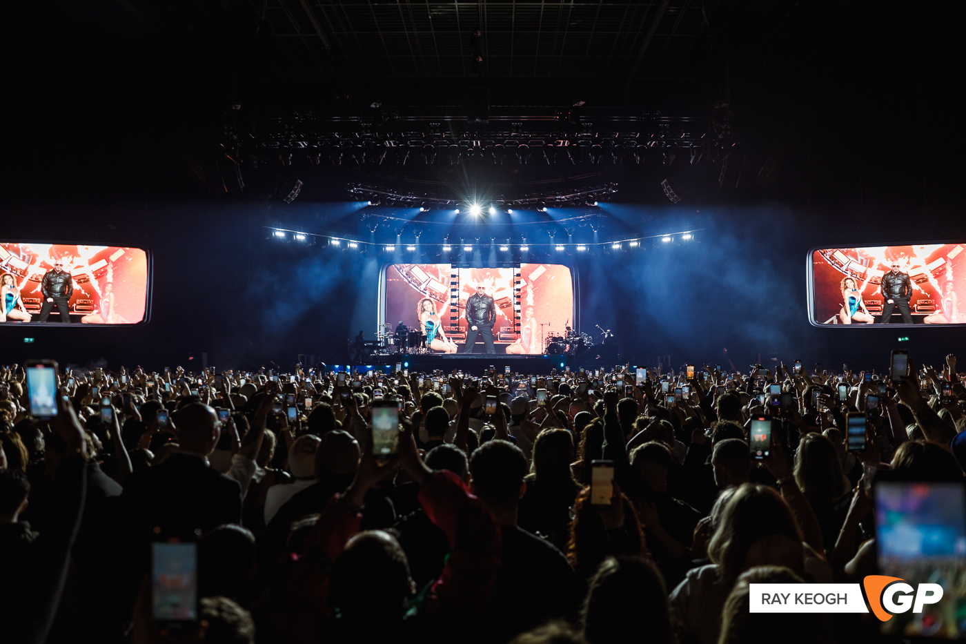 Pitbull 3Arena Photo by Ray Keogh