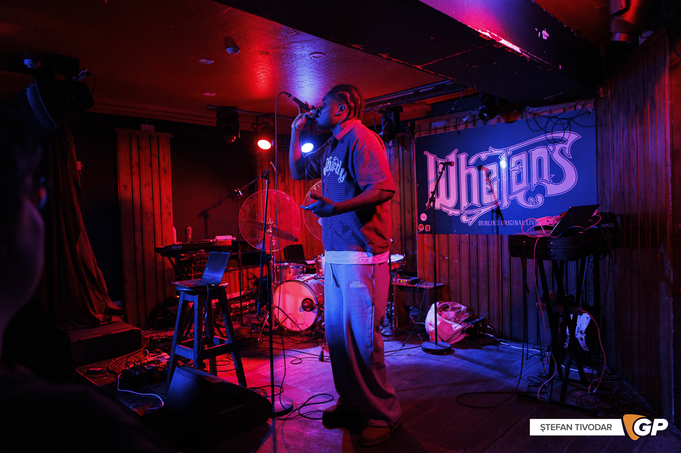 f3miii Upstairs Whelans 23 Apr 2025 Stefan Tivodar-1-12