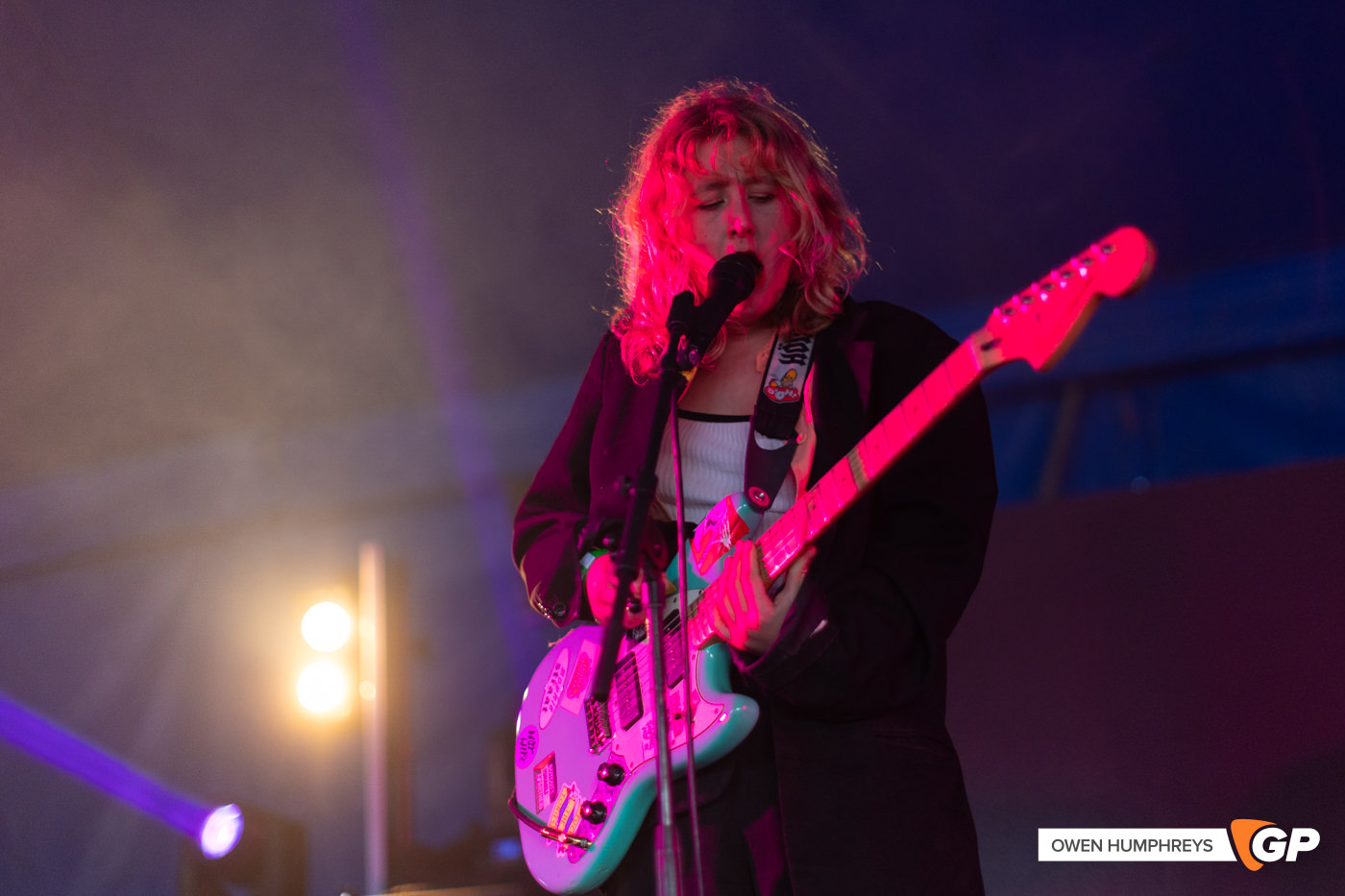 Lambrini Girls at in The Meadows. Photo by Owen Humphreys www.owen.ie