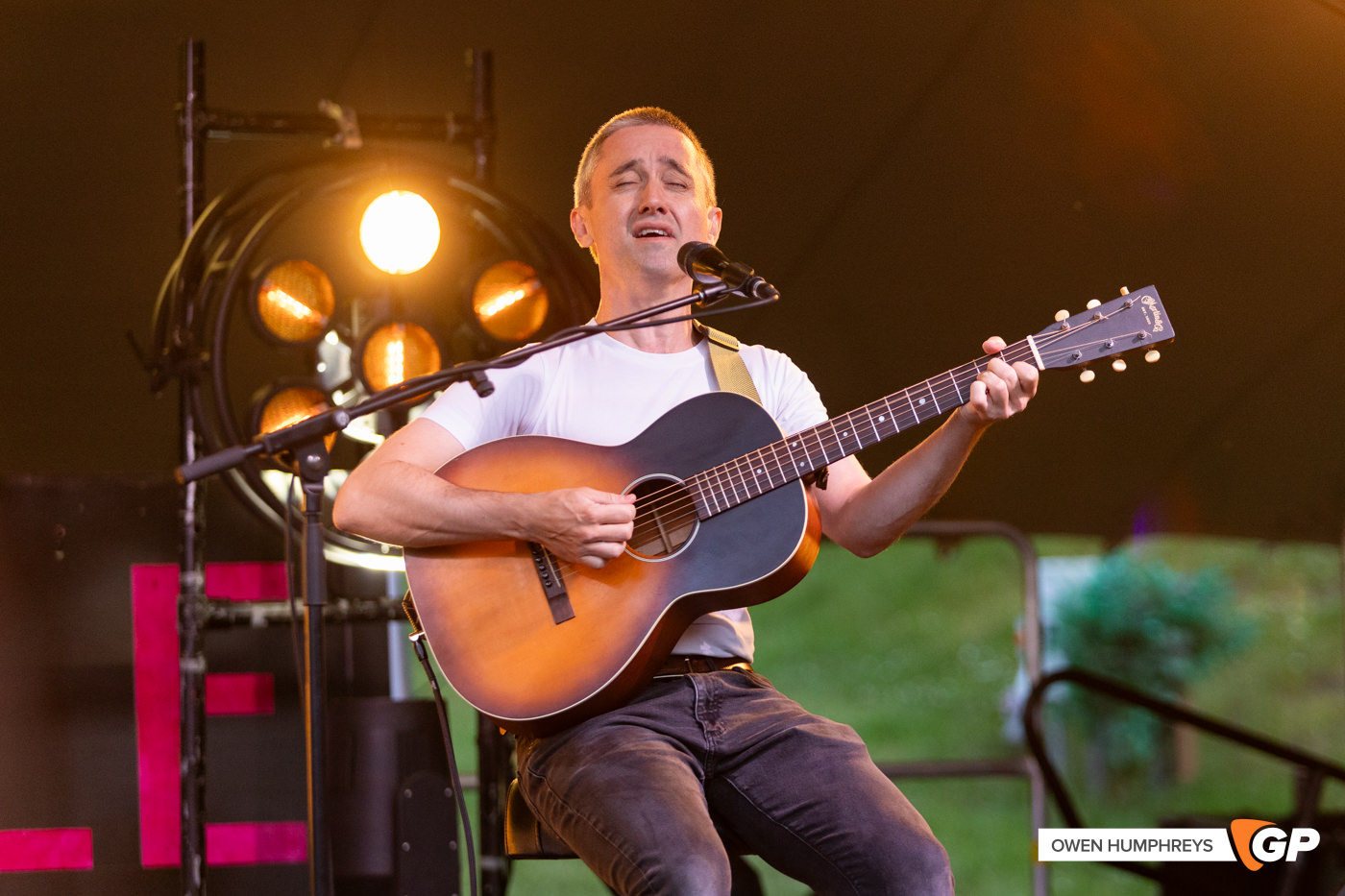 Villagers Hibernacle 2025. Photo by Owen Humphreys www.owen.ie