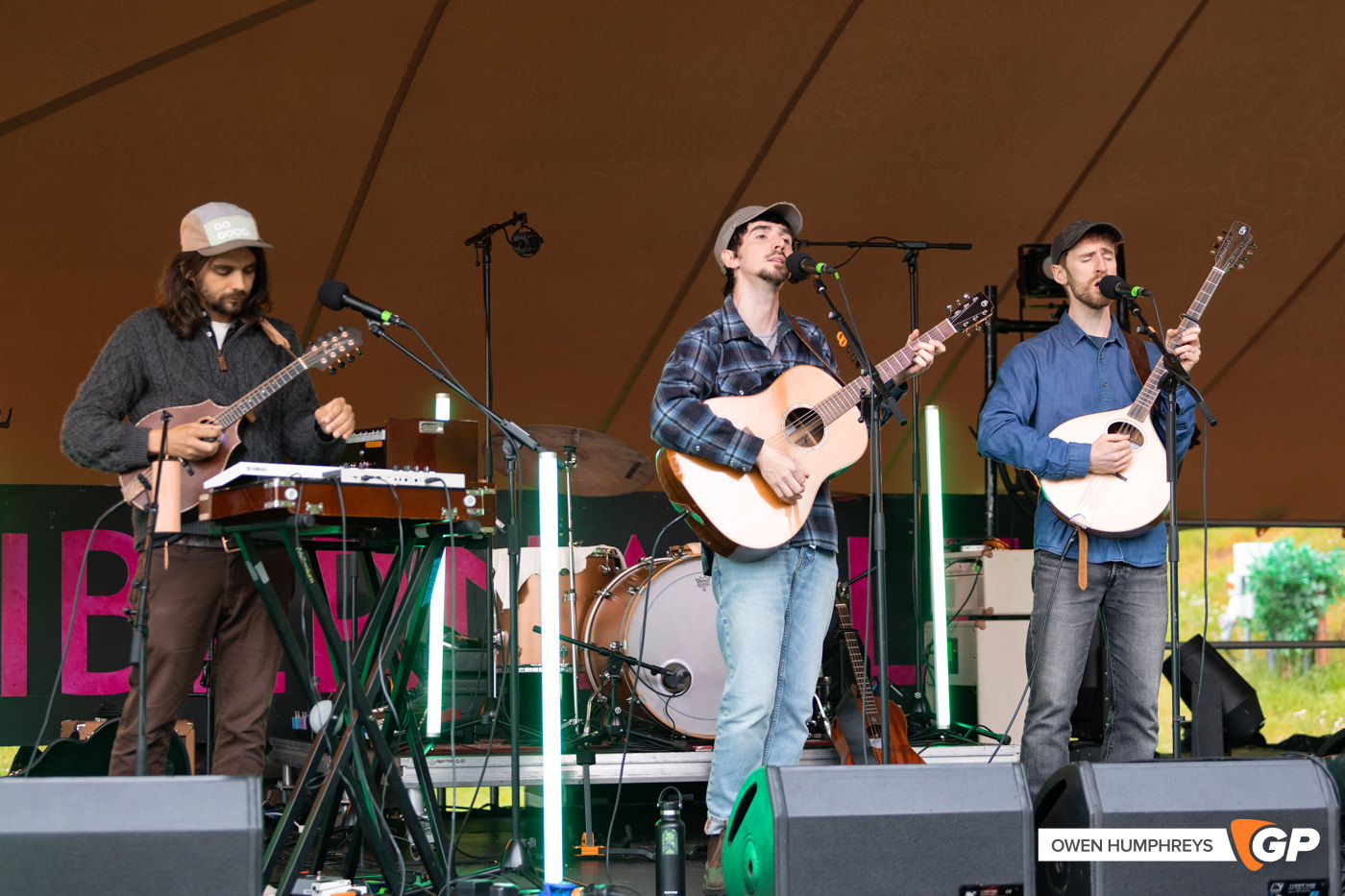 Ye Vagabonds at Hibernacle 2025. Photo by Owen Humphreys www.owen.ie
