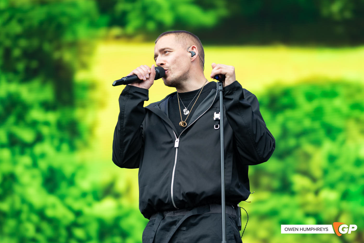 Dermot Kennedy with The Cranberries and the RTE Orchestra at Electric Picnic 2025. Photo by Owen Humphreys www.owen.ie-13